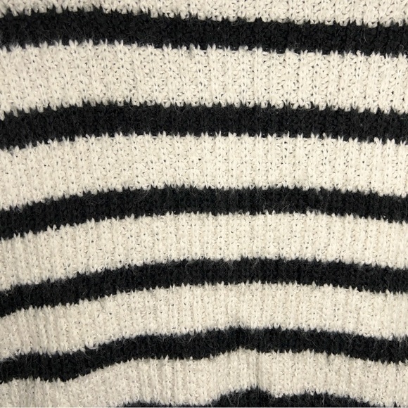 XL MAURICES BLACK WHITE STRIPED SWEATER LONG SLEEVE ROUND NECKLINE KNIT - Picture 9 of 12